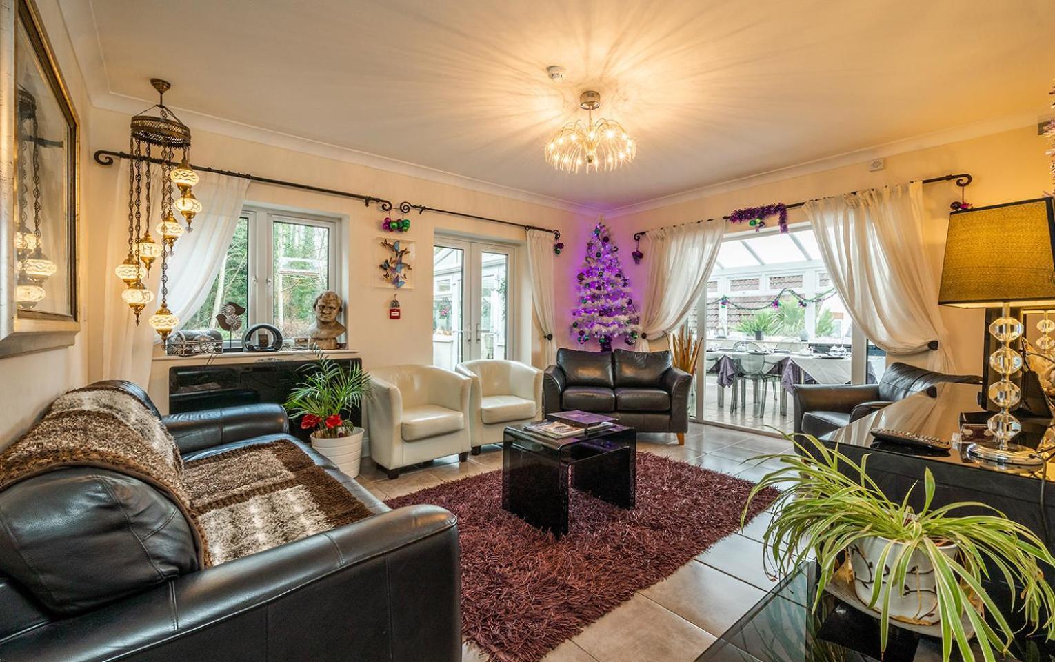 ליים ריג'יס Westwood Guest House מראה חיצוני תמונה