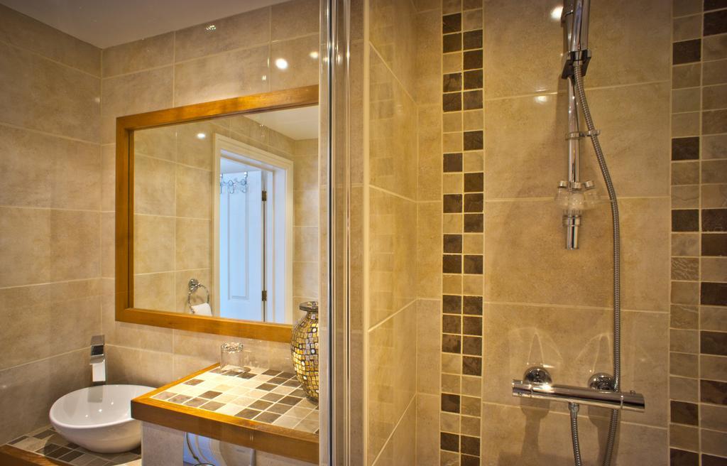 ליים ריג'יס Westwood Guest House חדר תמונה